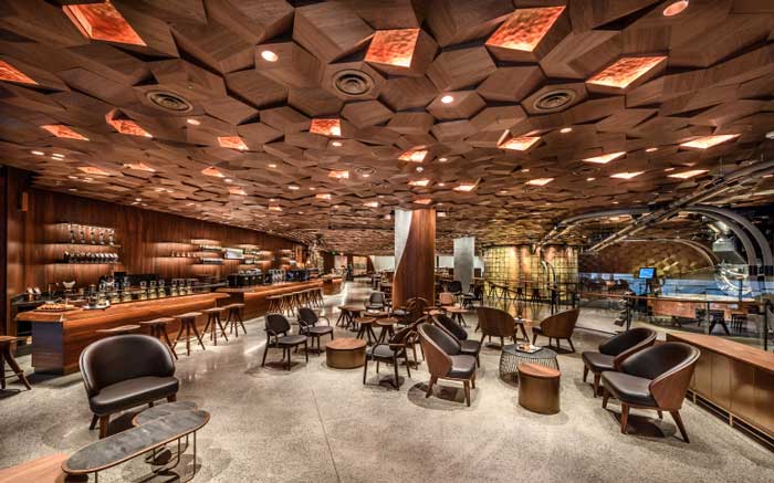 Personalmente George Bernard Contagioso La madera Nogal deslumbra en el Starbucks más grande del mundo - Forestal  Maderero
